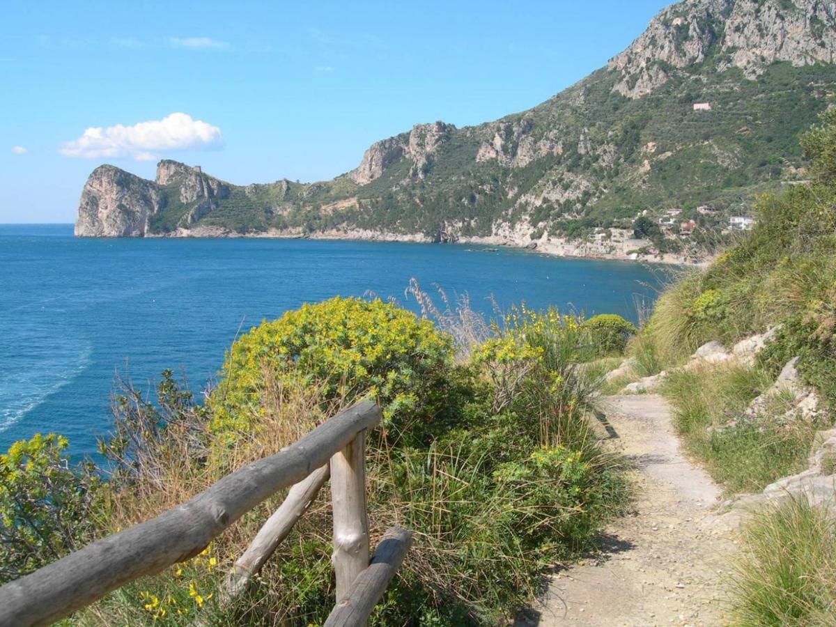 La Scaletta Casa Vacanze Масса-Лубренсе Екстер'єр фото